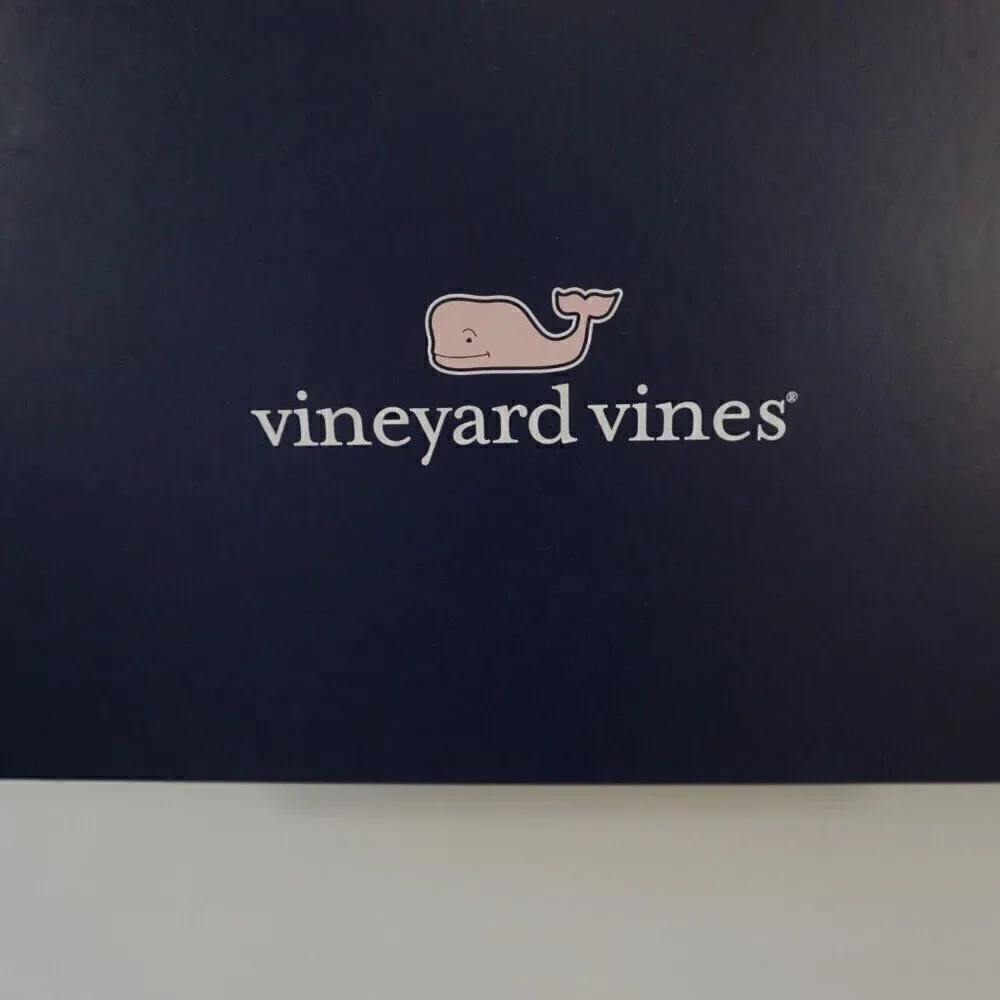 VINEYARD VINES Empty Box Magnetic Closure 15 1/4 x 11 .25 x 2.5 inch Gift Box